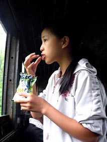 Hou Yimin's Images